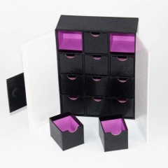 scatola di cartone riciclato regalo di natale calendario di avvento con chiusura magnetica