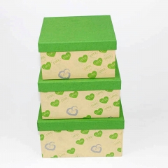 Confezione regalo personalizzata in carta quadrata con coperchio per la conservazione
