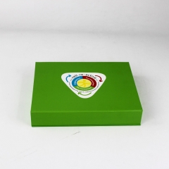 confezione regalo in carta riciclata a forma di libro verde per l'imballaggio