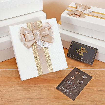 Confezione regalo - Scatola di carta e sacchetto di carta